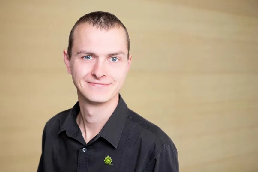 Portrait: Michael Guenther, Leitung bei PFLEGEN & WOHNEN WILHELMSBURG.